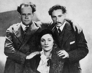 Sergei Eisenstein (1898-1948) Marlene Dietrichin (1901-92) ja Joseph Sternbergin (1894-1969) kanssa vuonna 1930, Serge Eisenstein, Reflexions dun Cineaste, julkaistu Moskovassa, 1958
